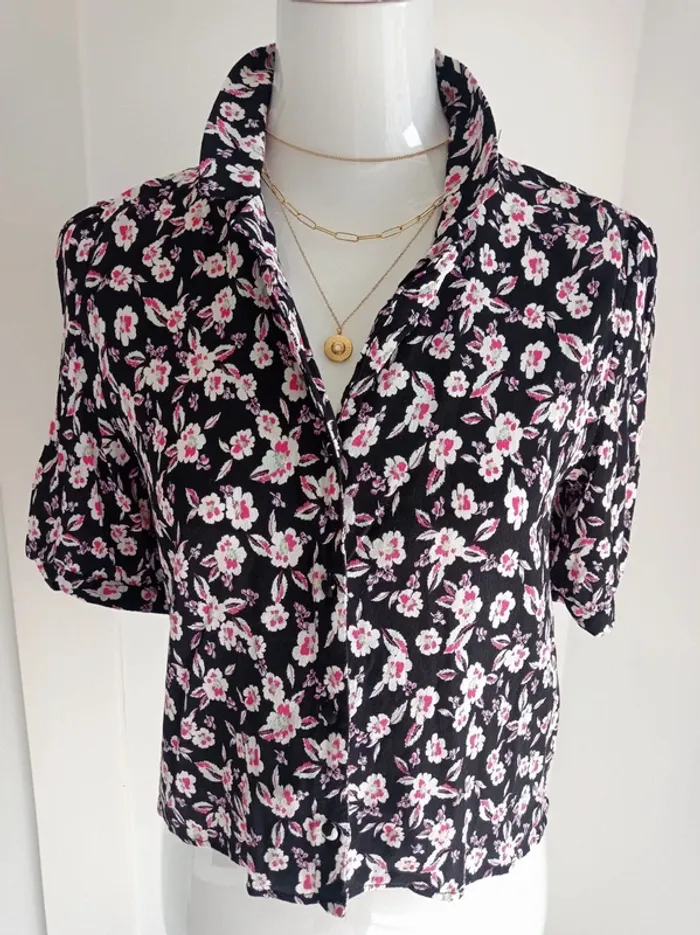 Haut court blouse noir fleurie colorée manches courtes T.38 Pimkie