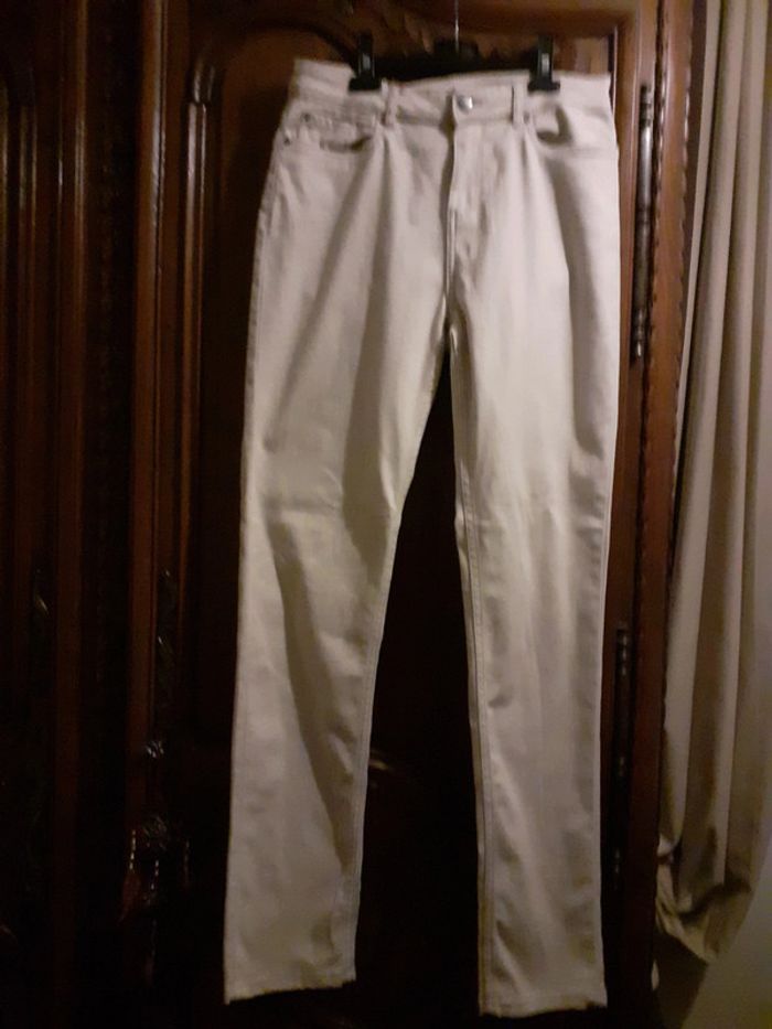 Jean slim fit beige taille 38 en parfait état
