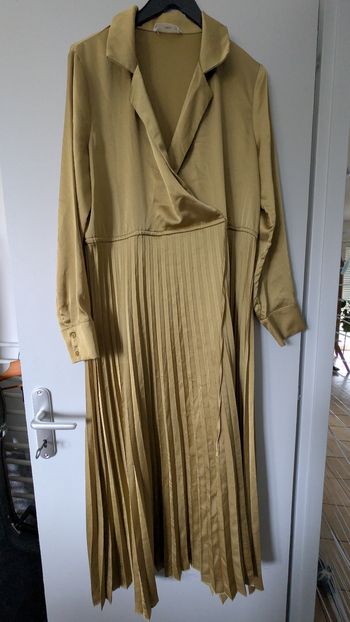 Robe dorée MNG