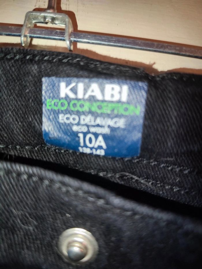 Jean noir - photo numéro 3