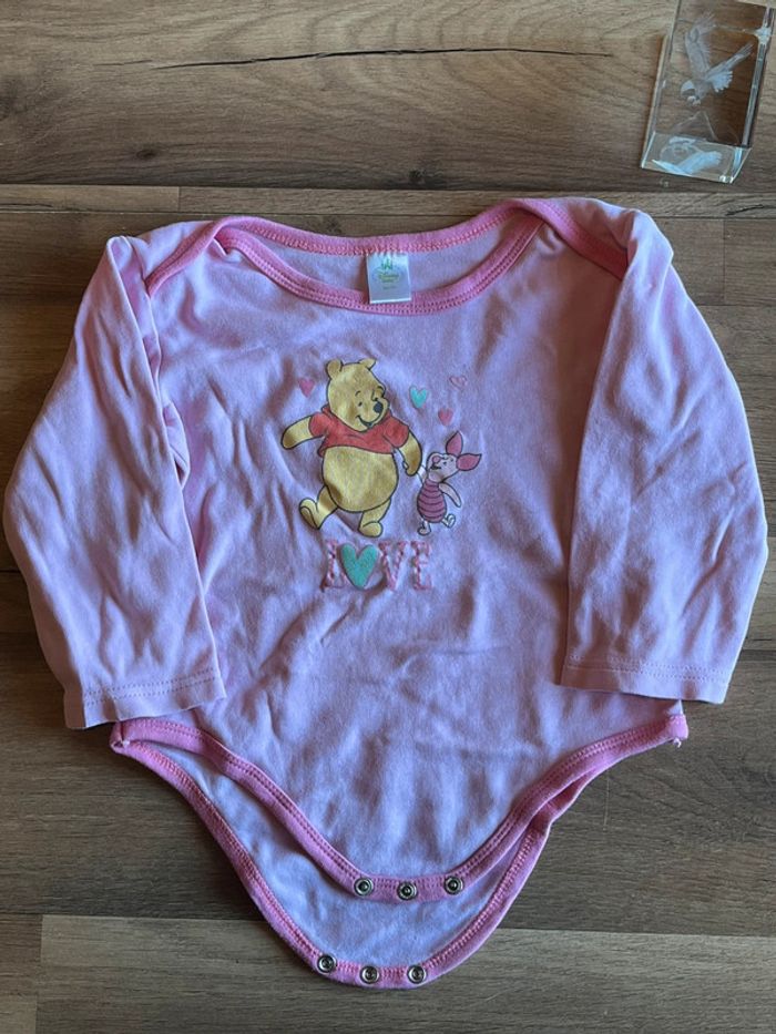 e vend un body fille 98cm a 104 cm un peu petit je trouve très bon - photo numéro 2