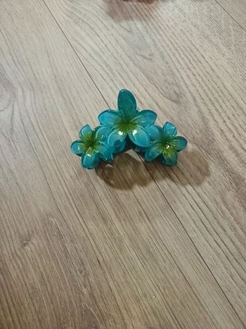 Grande Pince avec 3 fleurs