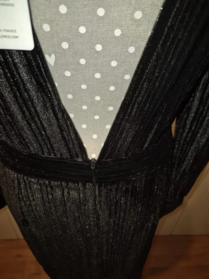 Jolie robe sexy neuve - photo numéro 5