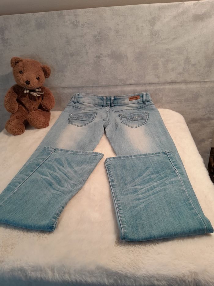 ​👖 Jean Évasé/Bootcut Femme RED SEVENTY - Bleu Délavé - Taille 38 - photo numéro 3