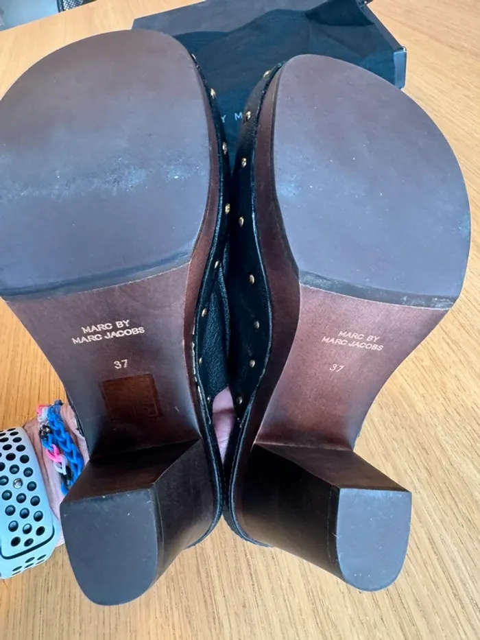 Sabots bois et cuir Marc by Marc Jacobs pat khaki goat black taille 37 - photo numéro 8