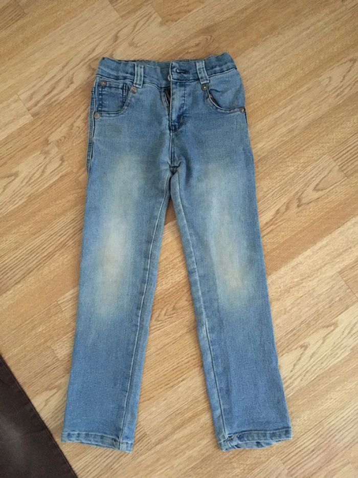 Jeans fille taille 122.
