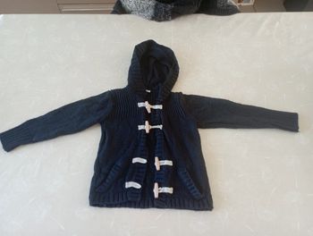 Gilet marine manches longues 5 ans 2€