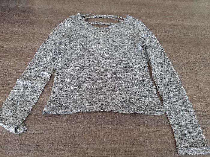 Pull ajouré au dos taille XS