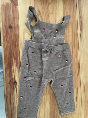 Gilet taupe et salopette