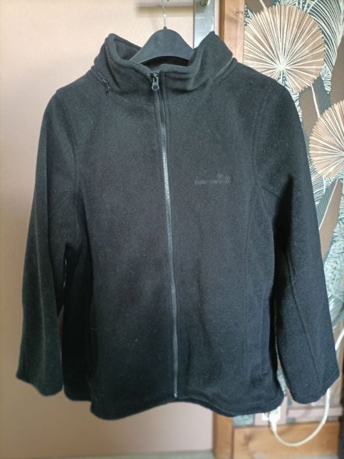 Manteau polaire noir avec capuche