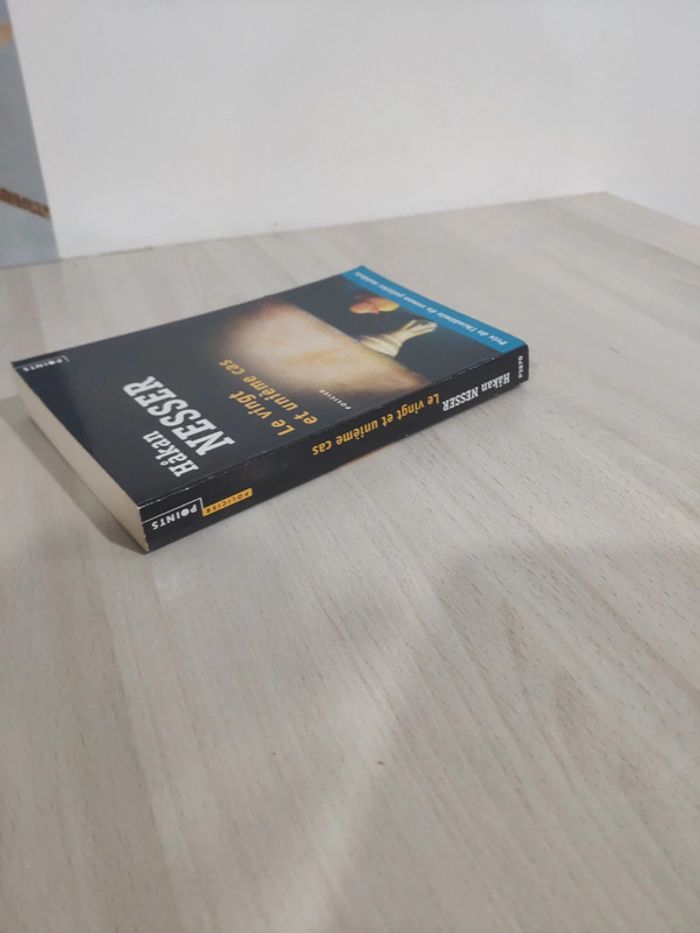 Livre poche le vingt et unième cas 21 ème Nesser prix roman policier suédois - photo numéro 5