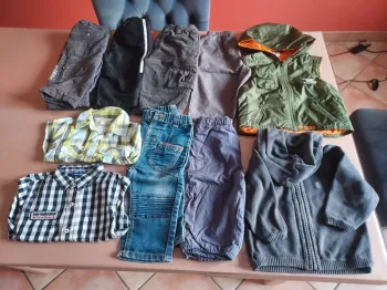 lot 10 vêtements 12 mois garçon.