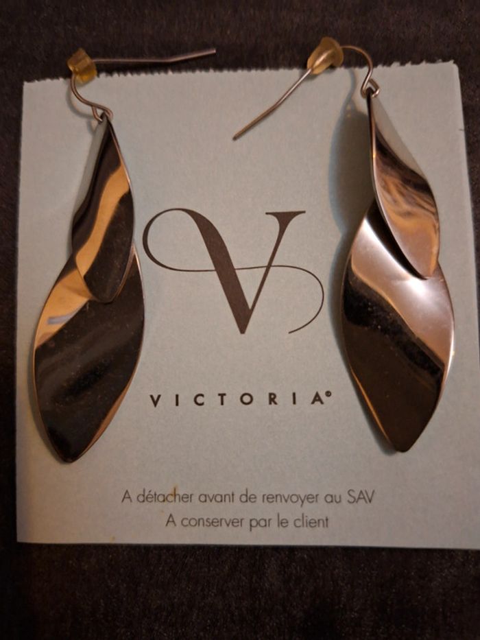 Boucles d'oreilles Victoria - Acier - Motif feuilles élégantes - photo numéro 3