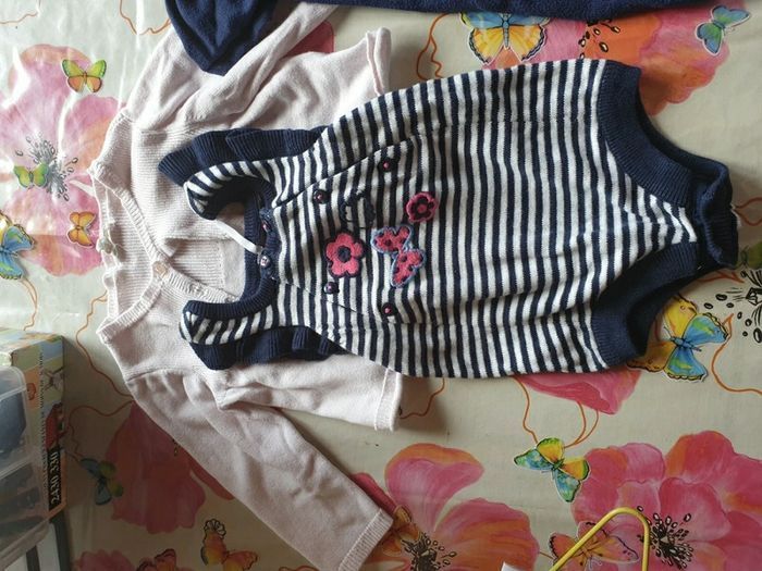 Lot de 2 robe hivers + 1 bodys hivers +gilet offert - photo numéro 2