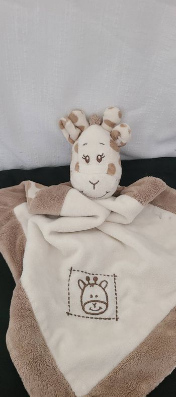 ZDT ACTION  DOUDOU GIRAFE HOCHET PLAT ECRU MARRON BEIGE
