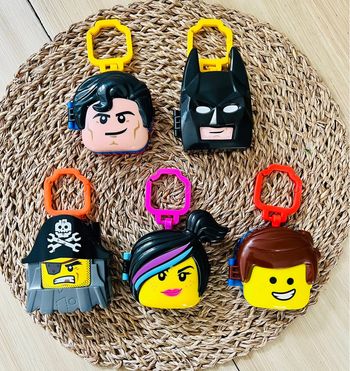 Lot coffrets porte-clés Lego La Grande Aventure 2