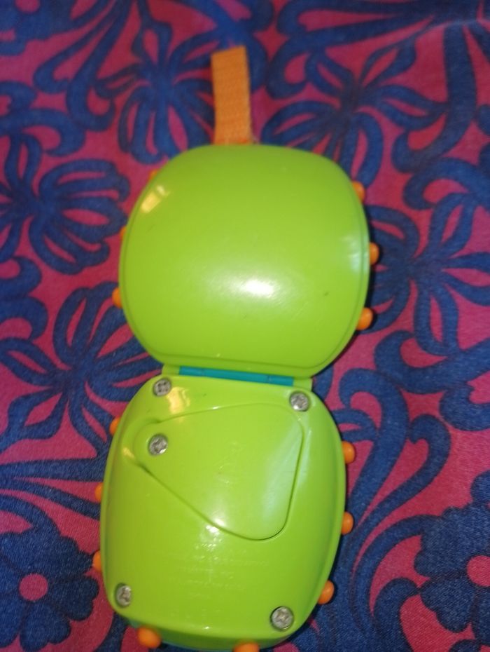 Téléphone 1er âge Fisher Price - photo numéro 4