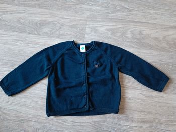 Gilet 23 mois parfait état