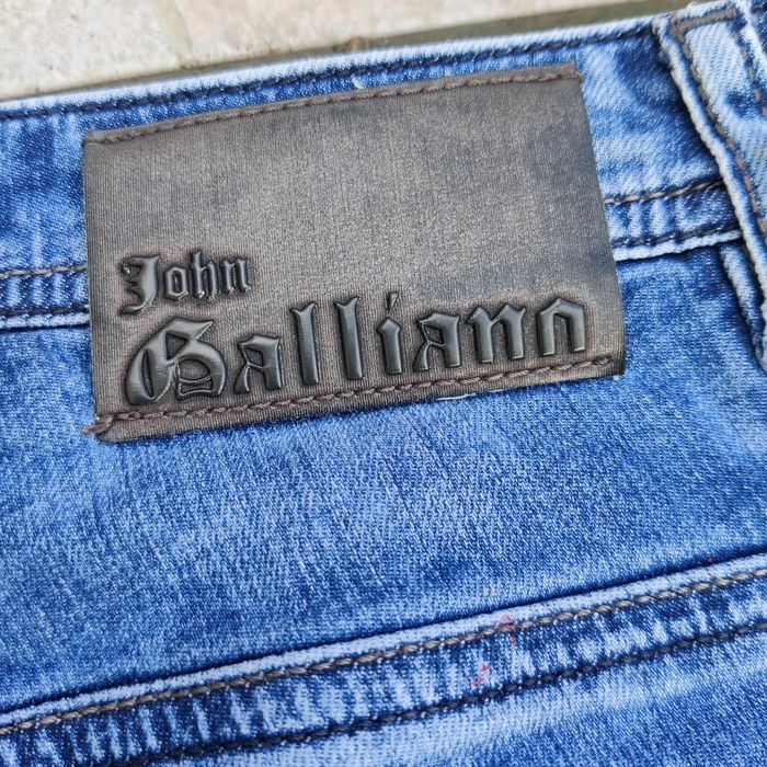 Jean fille 12 ans John Galliano très bon état - photo numéro 5