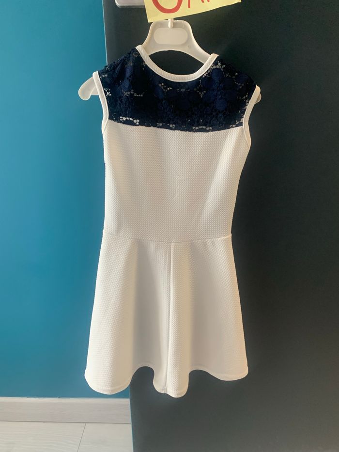Robe blanche dentelle 6 ans - photo numéro 4