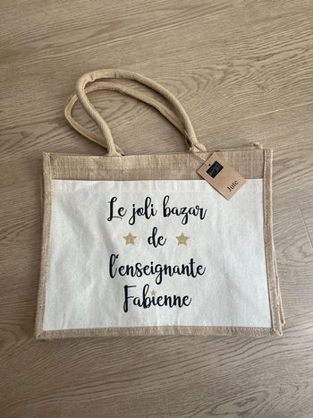 Vends sac cabas toile de jute personnalisé enseignante Fabienne