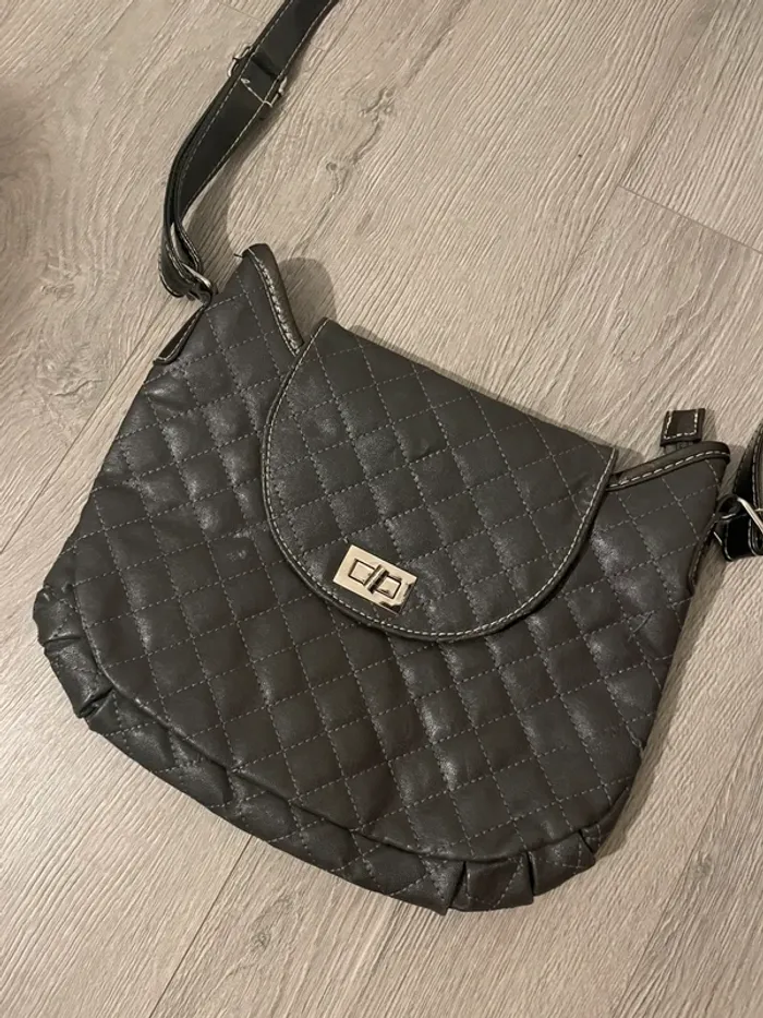 sac à main bandoulière matelassé gris 👜 - photo numéro 2