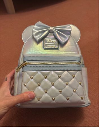 Loungefly Minnie arc en ciel