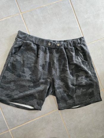 Short gris