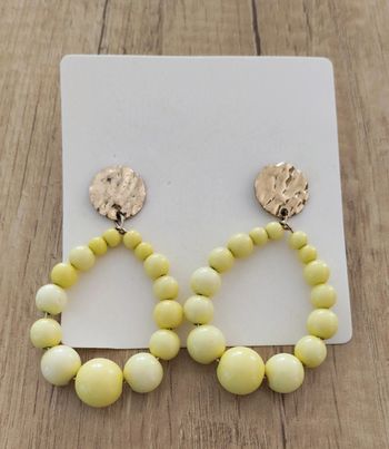 Boucles d'oreilles pendantes perles jaunes et doré