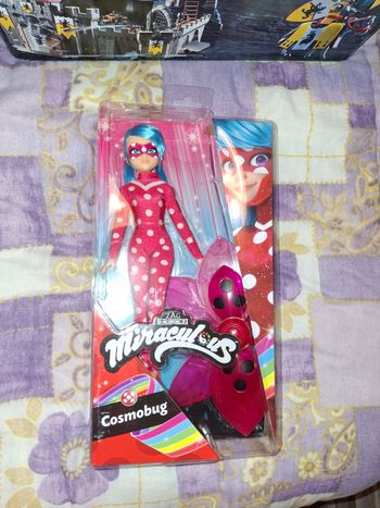 Poupée miraculous cosmobug