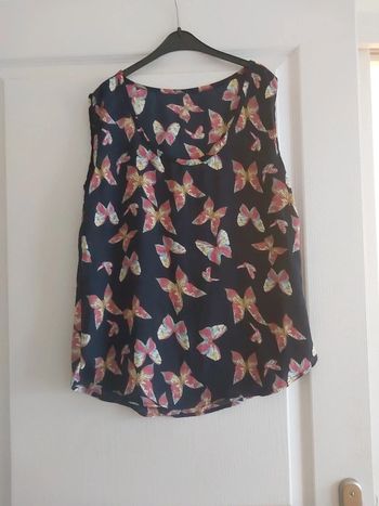 Débardeur bleu papillon taille 38 kiabi