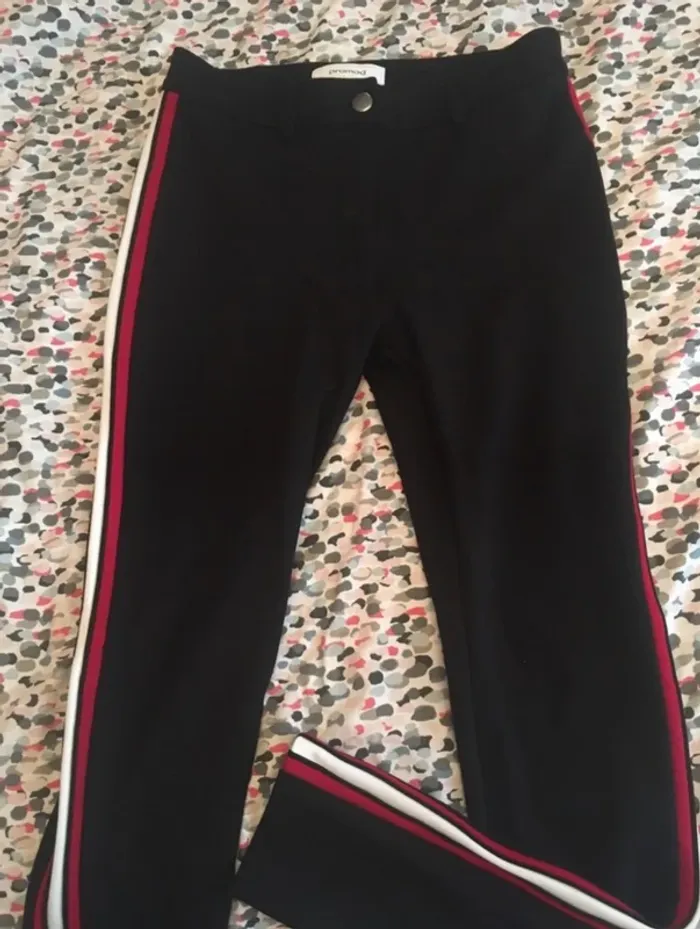 Pantalon noir à galon rouge Promod - photo numéro 4