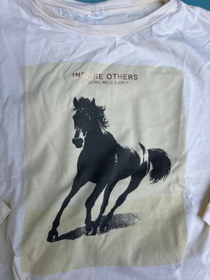 T shirt t 7 ans 122cm - photo numéro 2