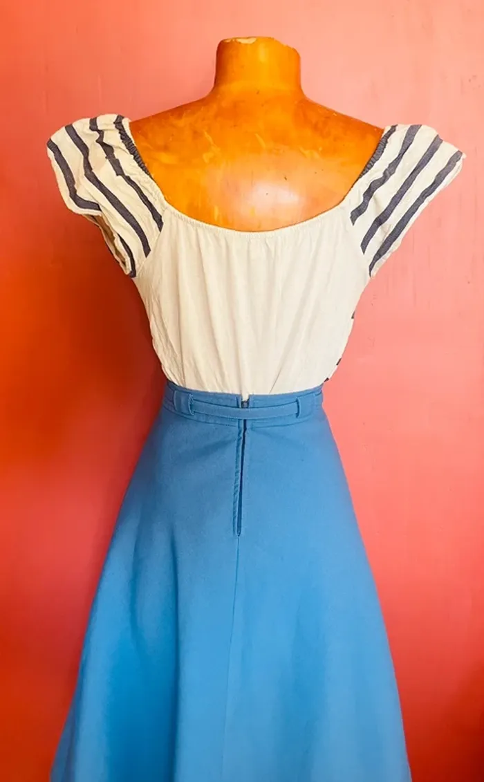 Jolie blouse marinière à volants - photo numéro 2