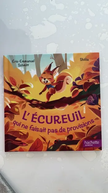 Livre Hachette jeunesse l’écureuil