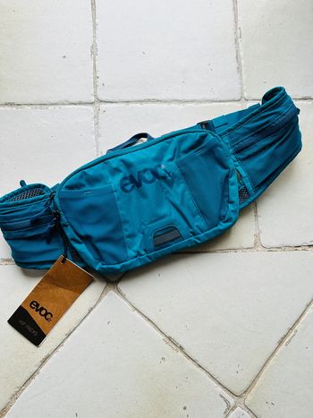 Pochette banane couleur océan, modèle Hip Pouch 1litres EVOC