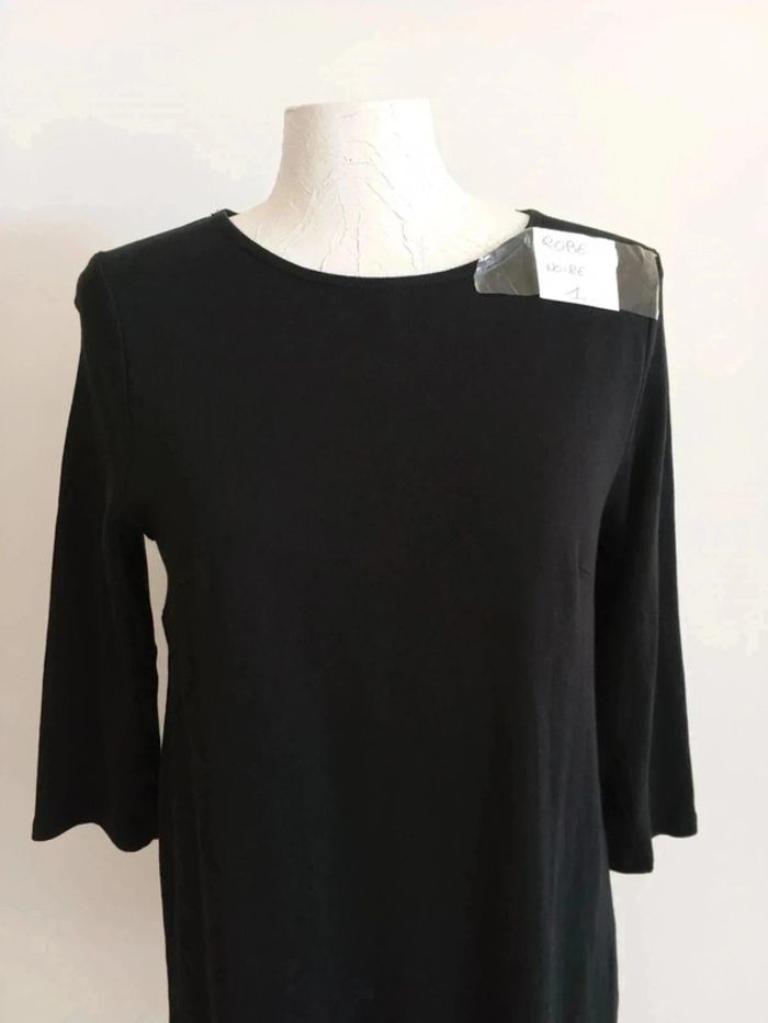 Robe noire 1 - photo numéro 2