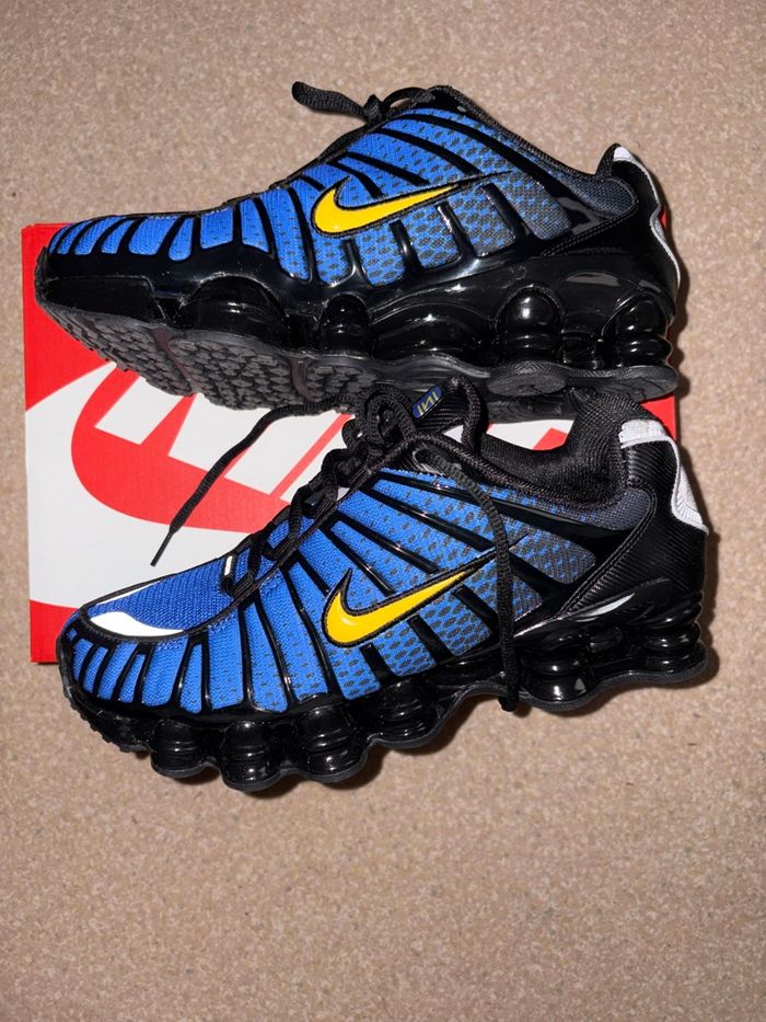 SHOX taille 42,5 neuf - photo numéro 3