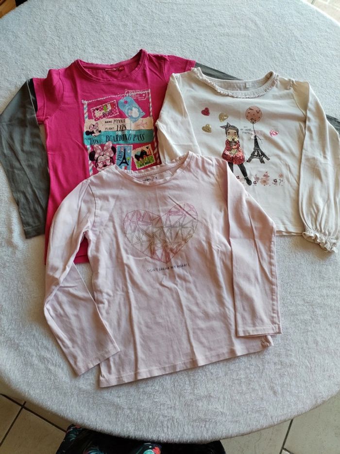 Lot 3 Tshirts manches longues C&A 8 ans
