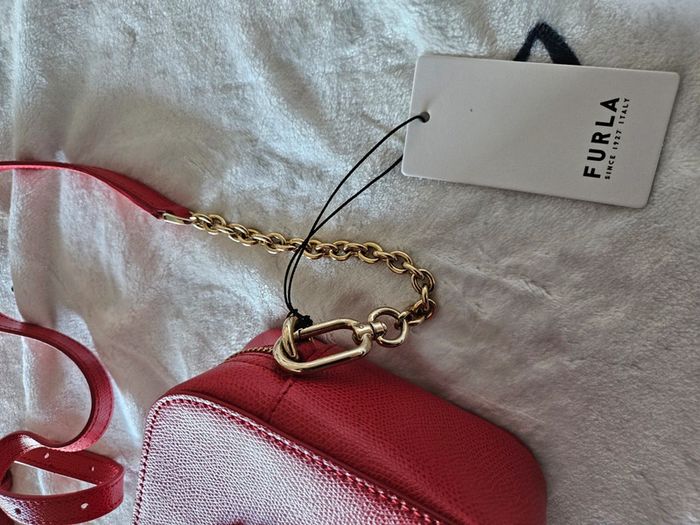 Sac à main Furla rouge - collection Love - cuir - photo numéro 12