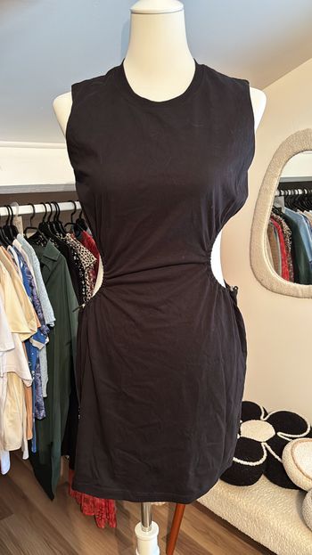 Robe sans manche noire Bershka T36
