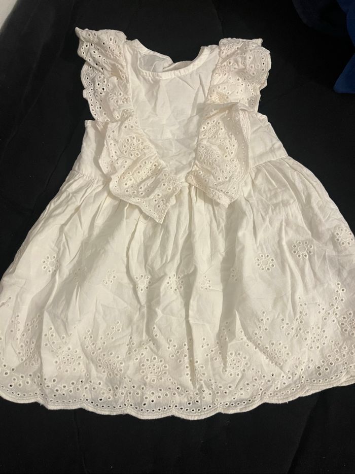Robe broderie
