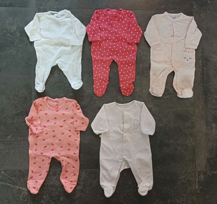 Lot vêtements fille 1 mois 42 pièces - photo numéro 5