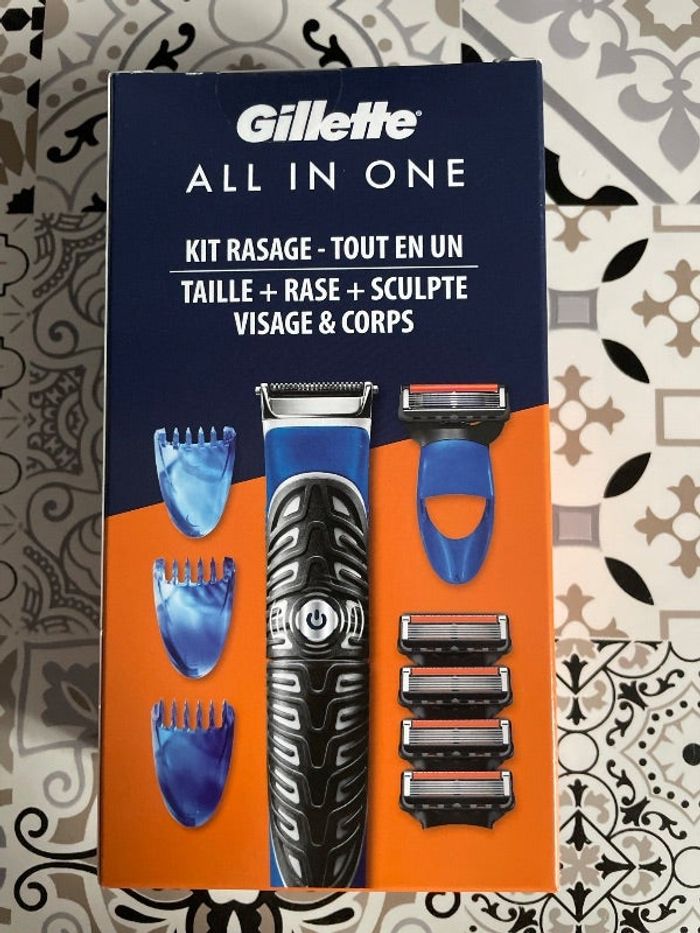 Rasoir gilette all in one