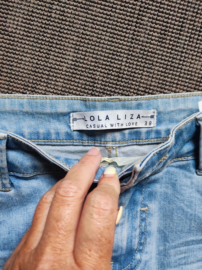 Short jeans neuf - photo numéro 2
