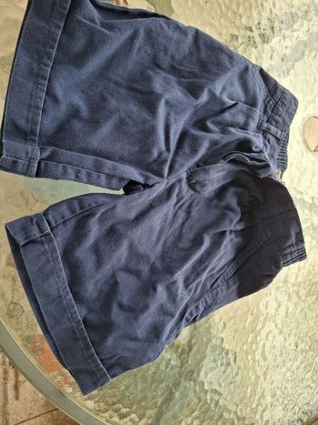 Short fille