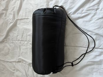 Sac de couchage à capuche, noir avec sac de rangement