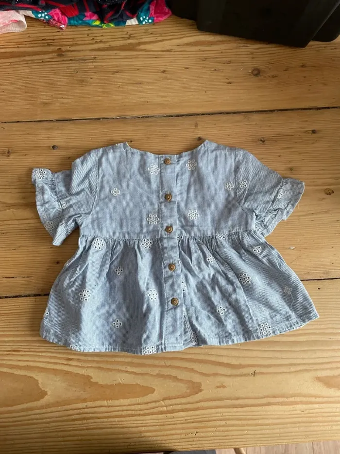 Blouse Zara 6-9 mois - photo numéro 3