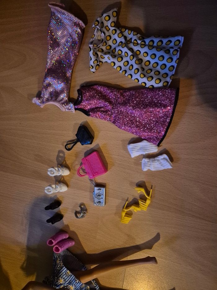 Barbie et accessoires de mode - photo numéro 2