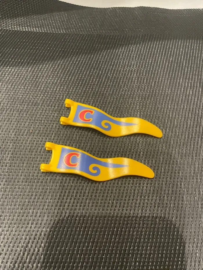 Playmobil lot 2 drapeaux bannières jaunes cirque 4230 pièces détachées - photo numéro 2